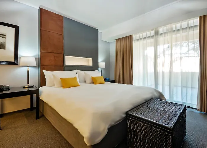 Island Club Hotel & Apartments Cape Town